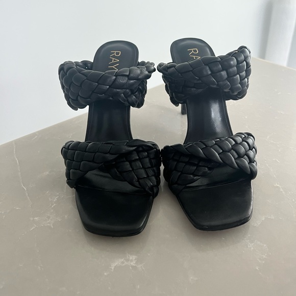 RAYE Jordan sandal heel in black size 7. Purchased and sold out on revolve - Picture 4 of 7